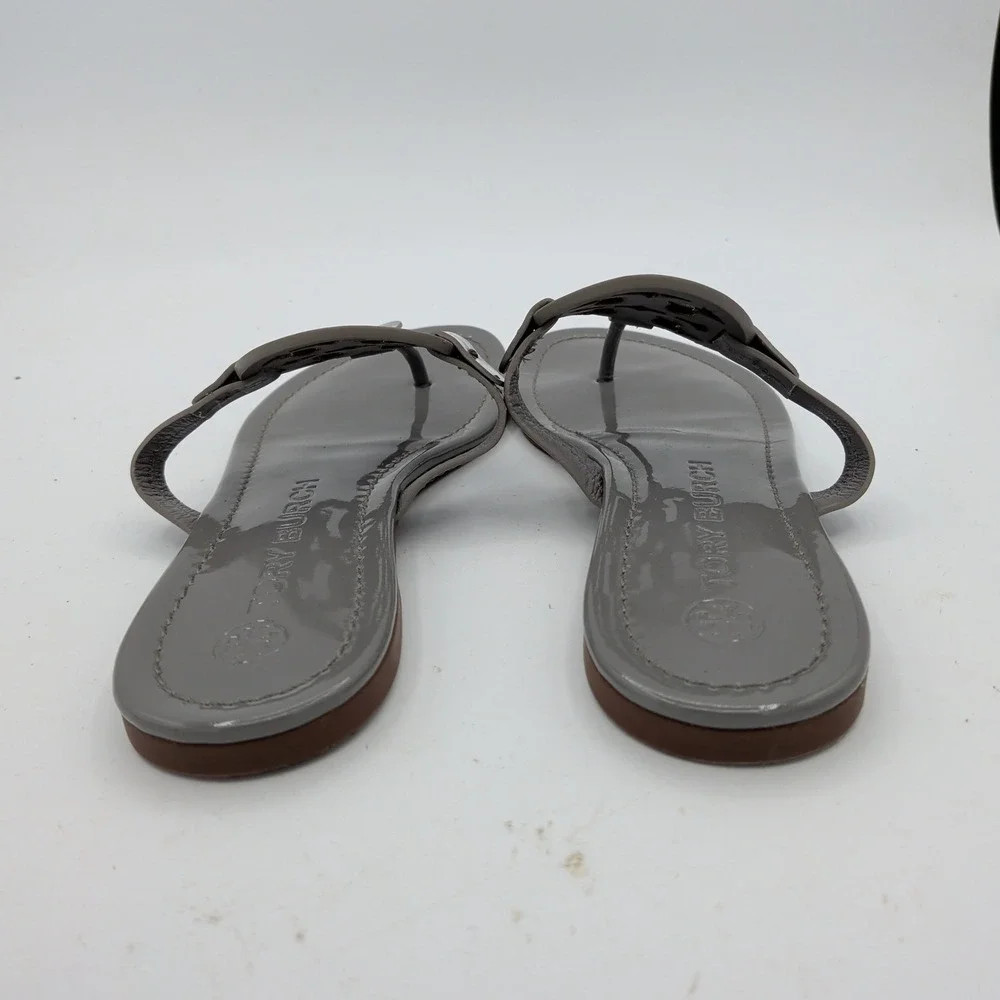 Tory Burch Miller Gray Patent Leather Thong Logo Sandals Womens 8M 5930